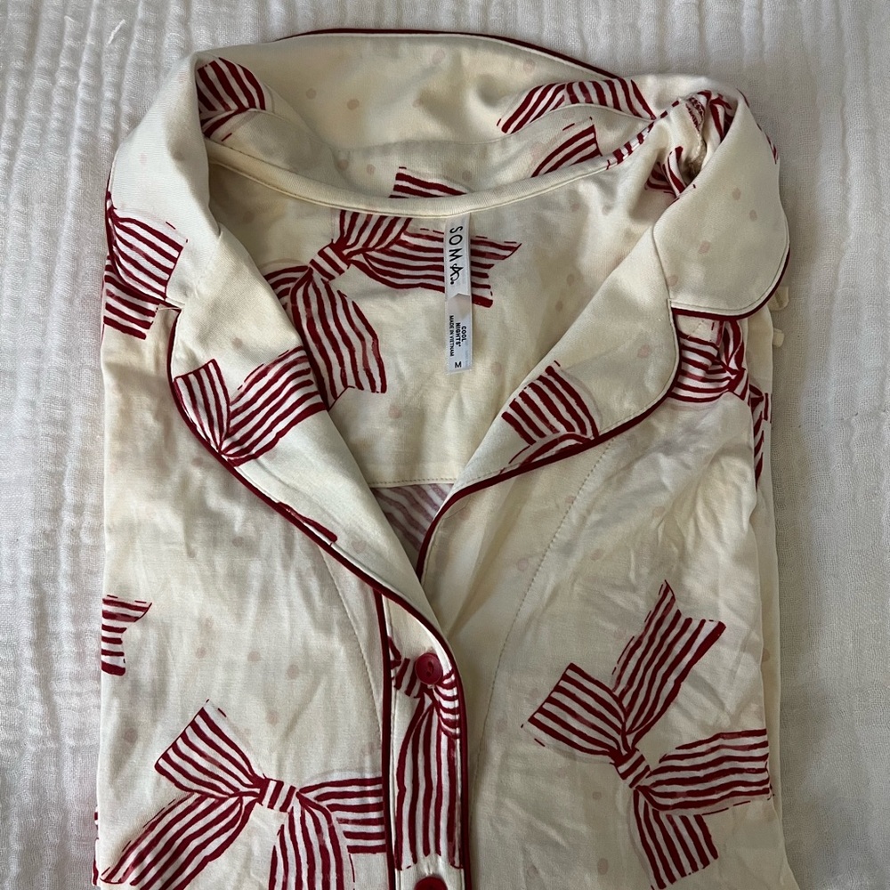 Soma White and Red Bow Pattern Top and Pants